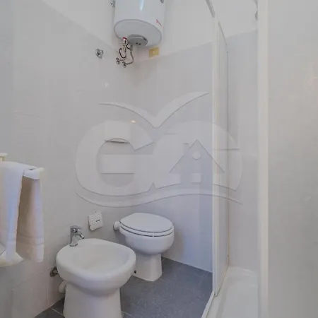 La Rondine Su - Goelba Apartment Seccheto