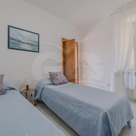 Apartment La Rondine Su - Goelba
